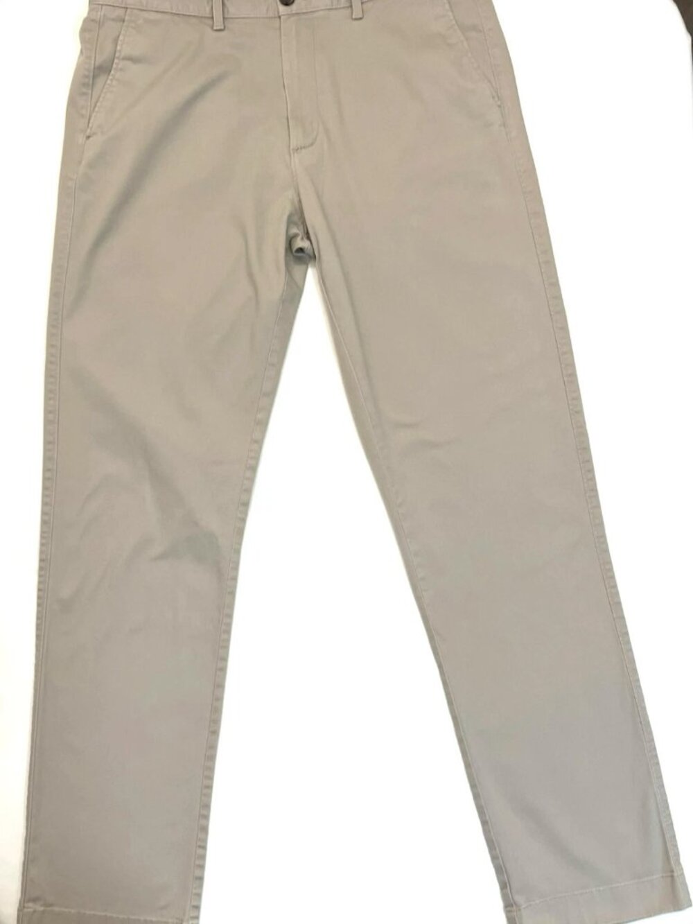 J.Crew Men's Size 34x32.5 FLEX Flat Front Casual Chino Slacks - Khaki
